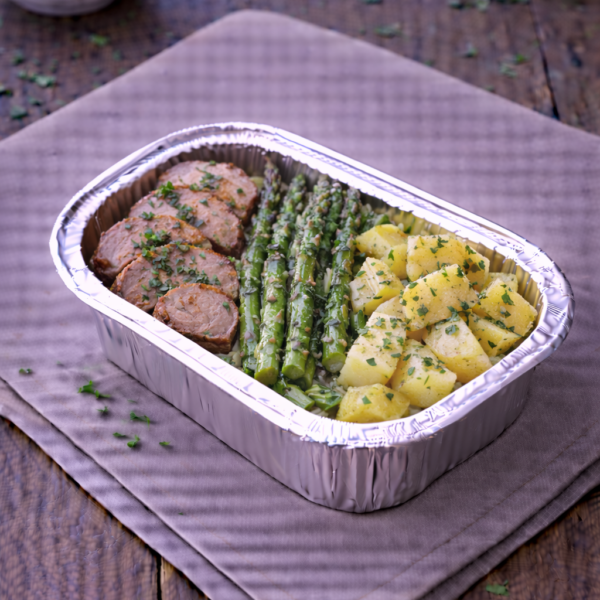 Filet de porc grillé et asperges vertes