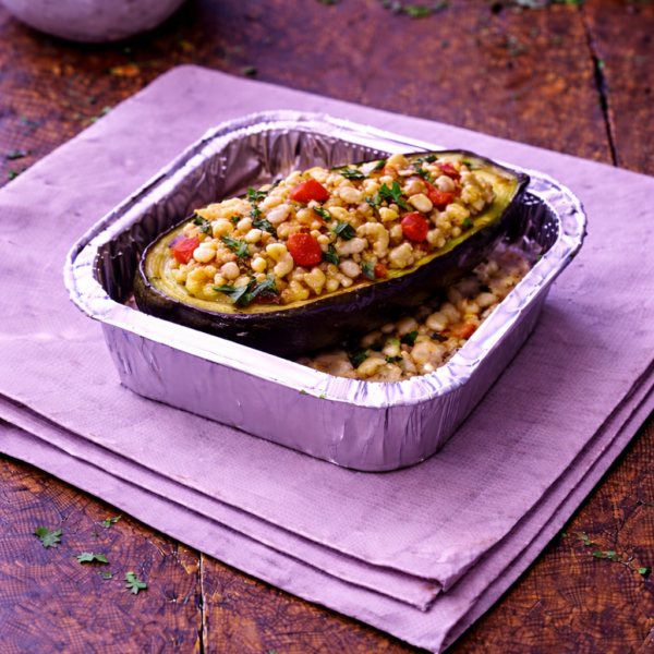 Aubergines farcies au riz safrané et pignons